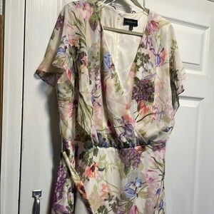 Floral V-Neck surplus Dress